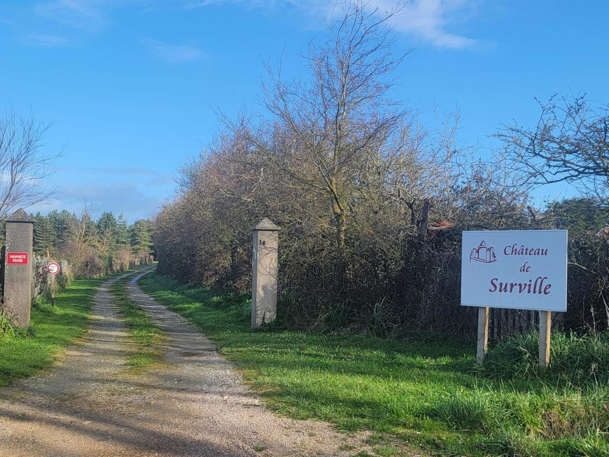 Chateau De Surville Surville  Luaran gambar